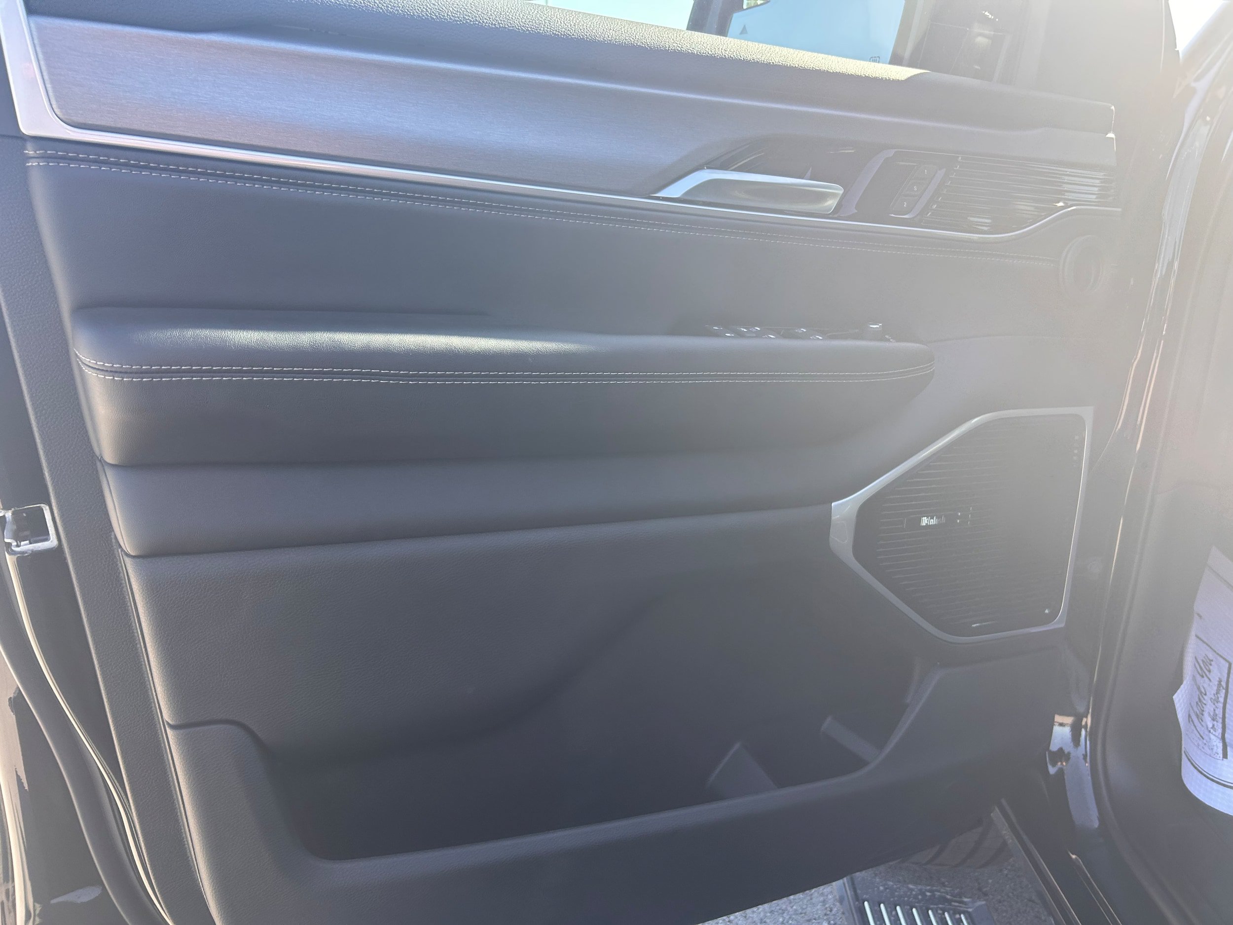 New 2026 Jeep Grand Wagoneer L Limited AWD/4WD image 10