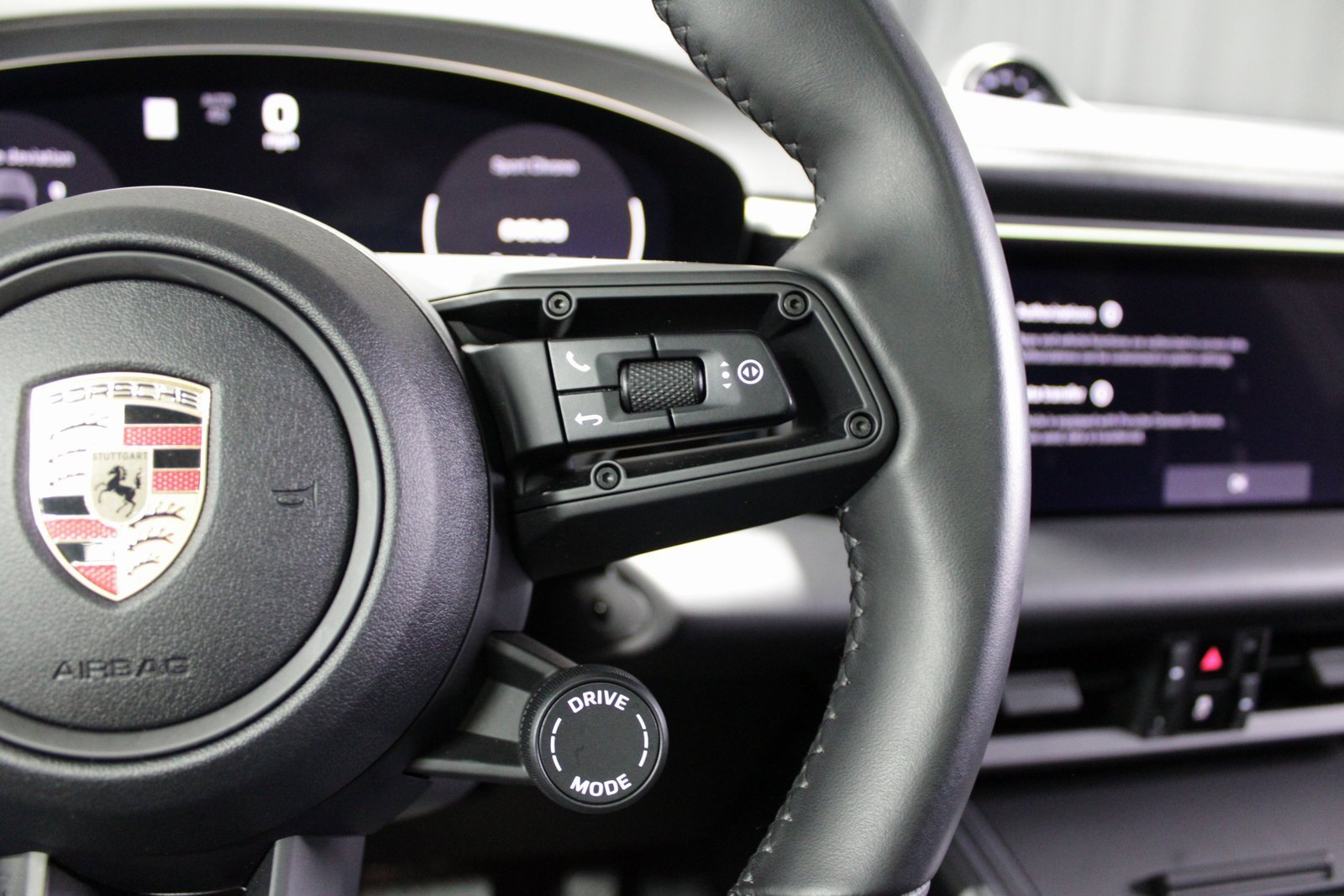 Certified 2024 Porsche Macan 4 Electric image 28