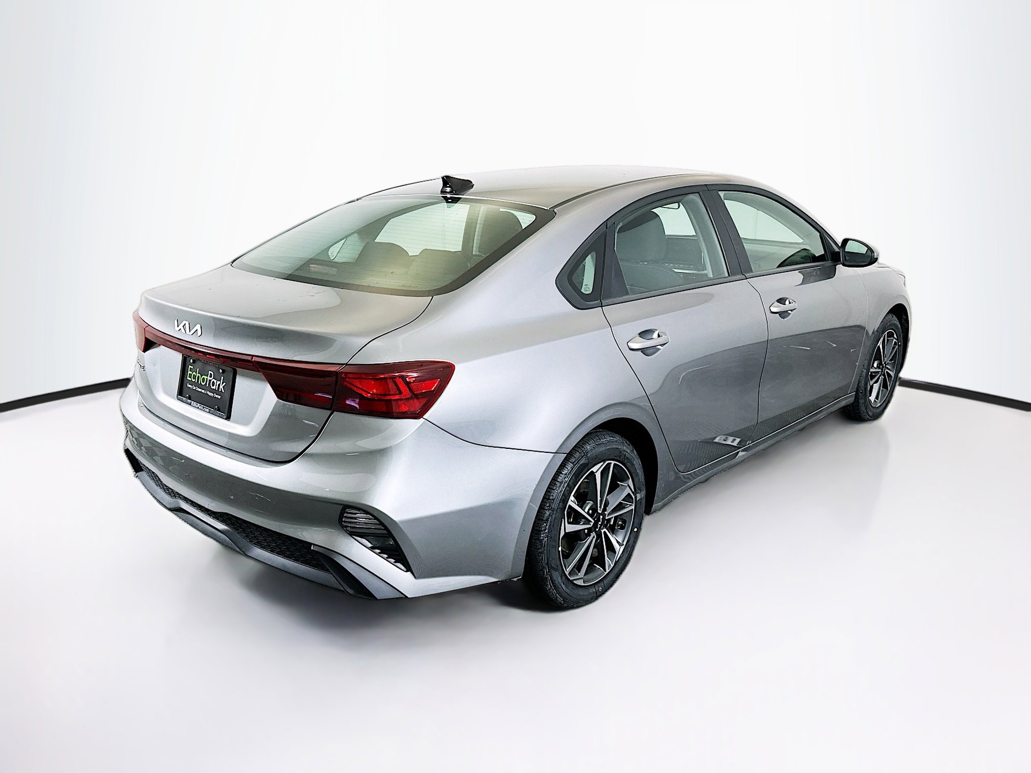 Used 2024 Kia Forte LXS image 9