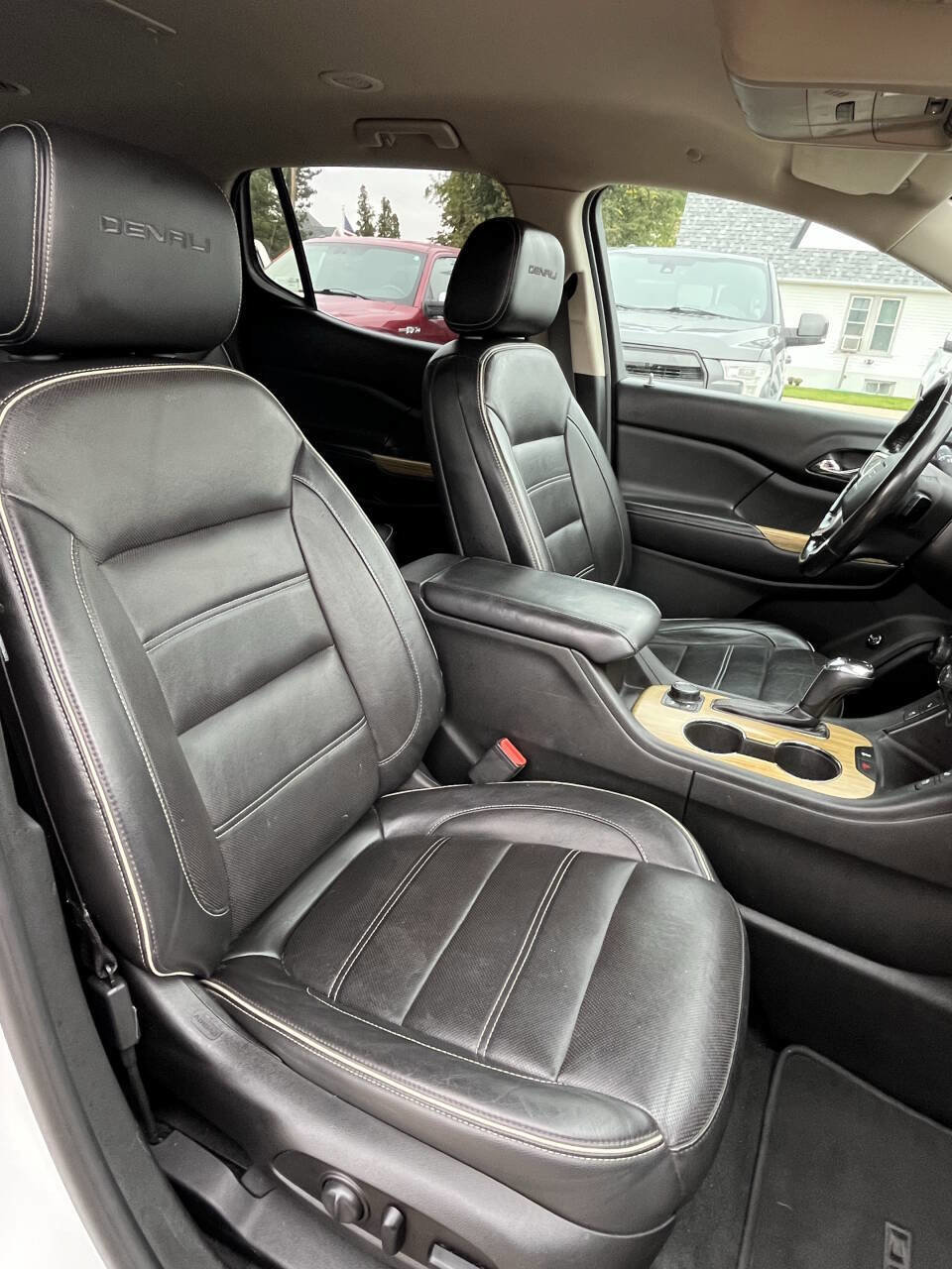 Used 2018 GMC Acadia Denali w/ LPO, Cargo Package image 27