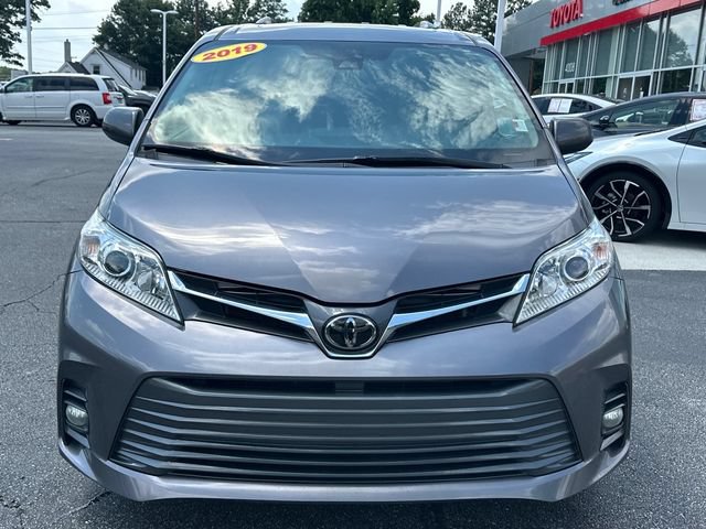 Used 2019 Toyota Sienna XLE w/ XLE Navigation Package FWD image 8