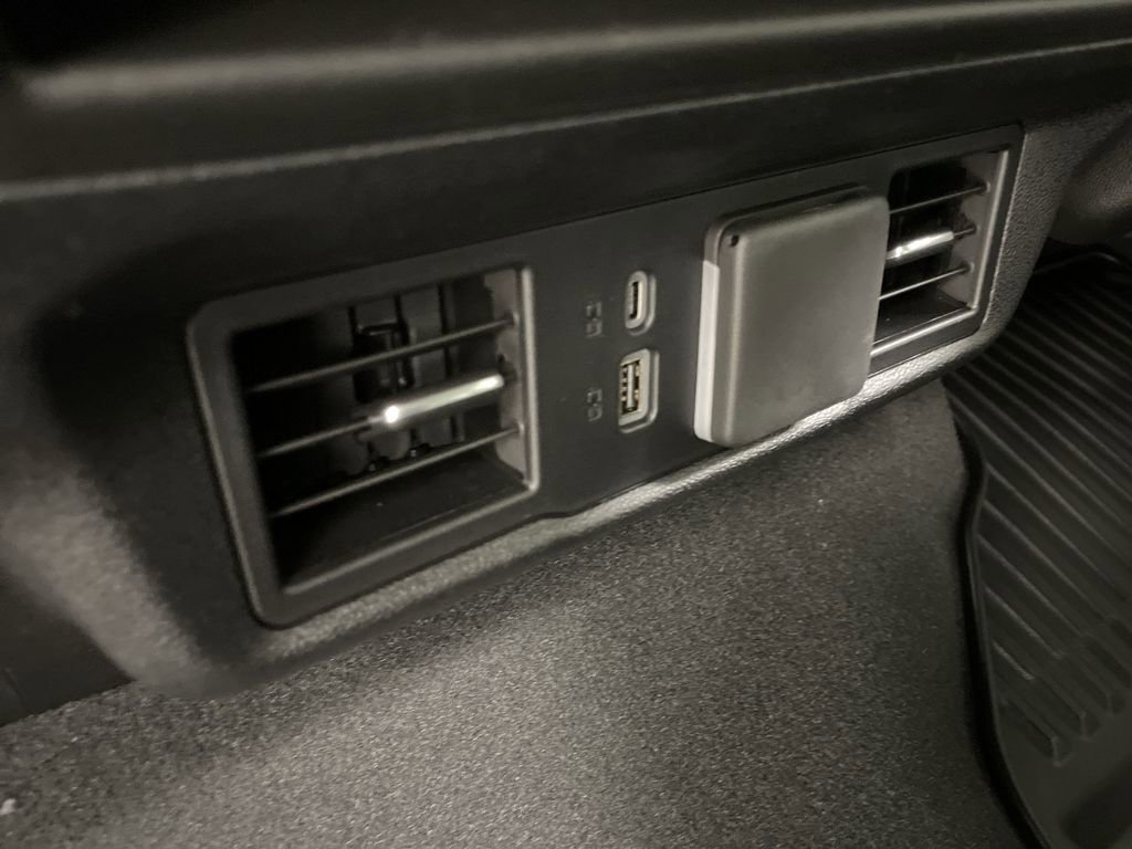 Used 2025 GMC Sierra 1500 SLE image 21