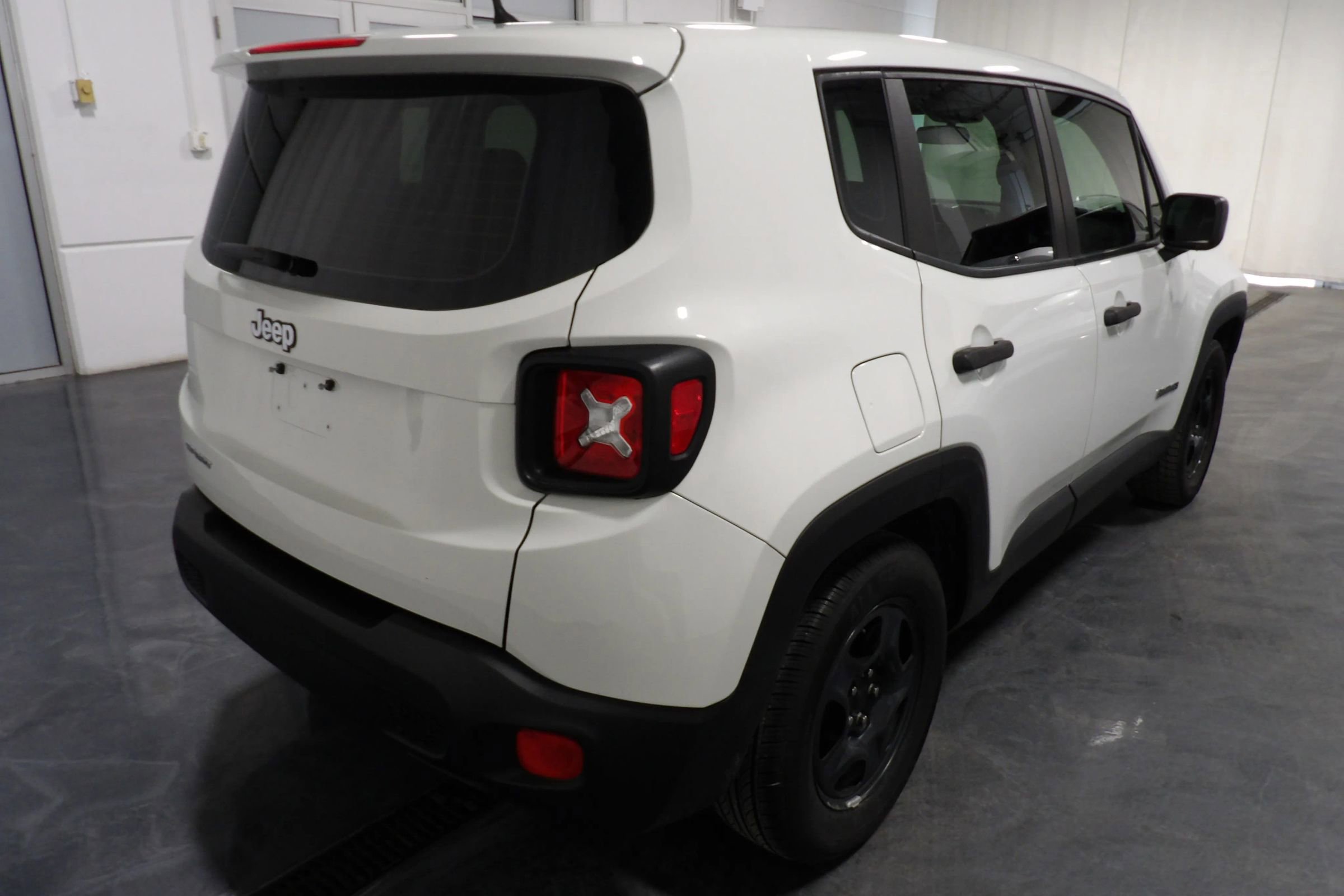 Used 2017 Jeep Renegade Sport w/ Power & Air Group image 5