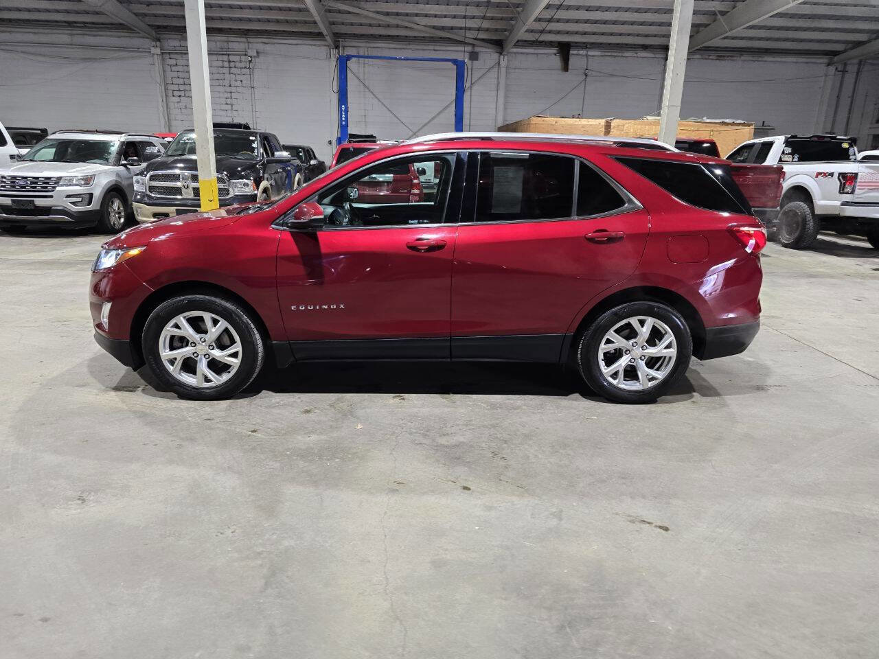 Used 2018 Chevrolet Equinox LT w/ Sun & Infotainment Package AWD/4WD image 5
