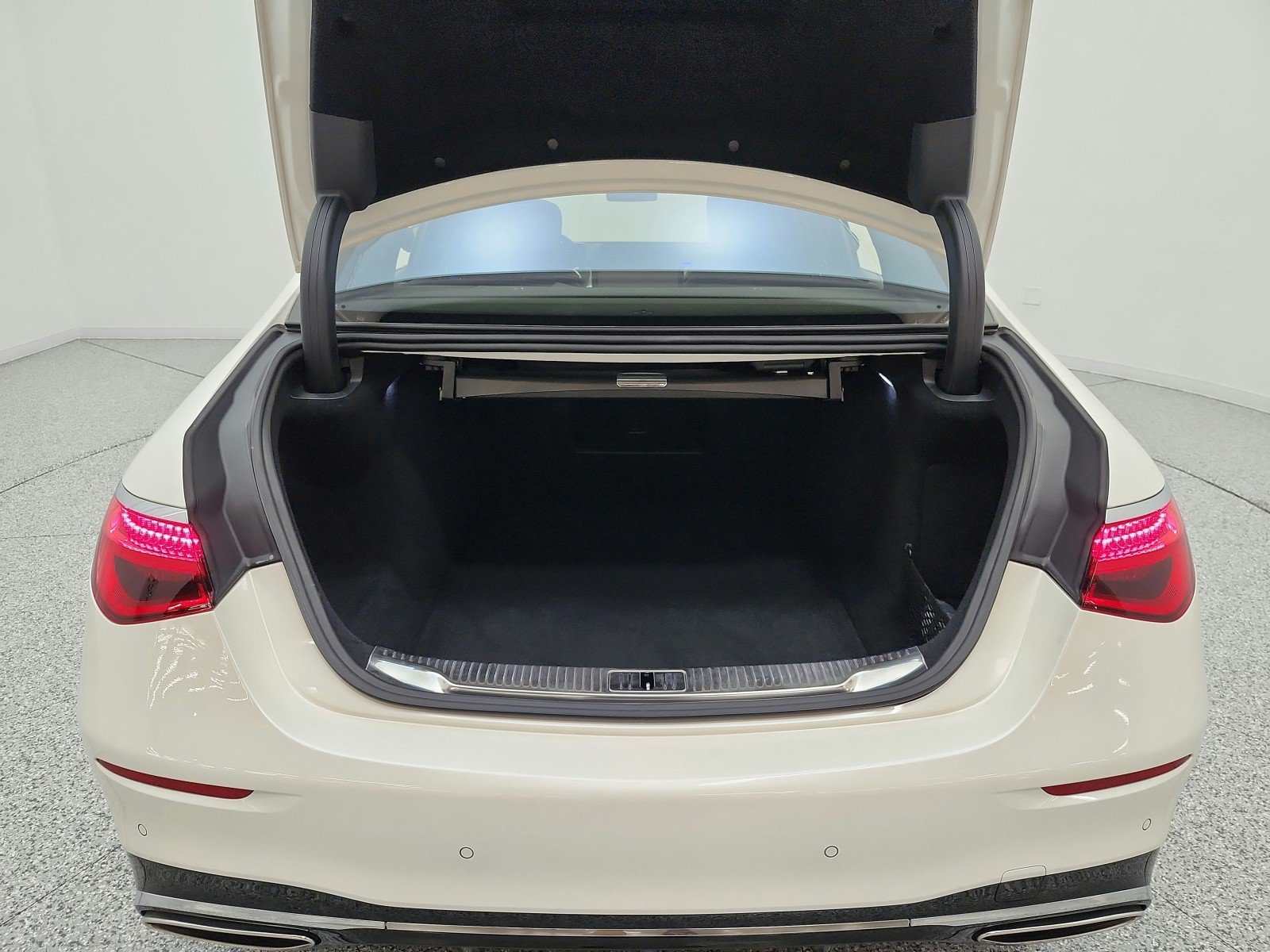 Used 2023 Mercedes-Benz S 580 4MATIC Sedan image 19