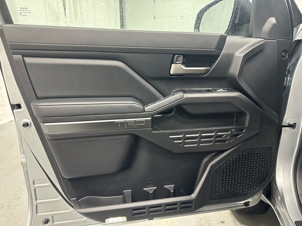 Used 2025 Toyota Tacoma TRD Off-Road w/ TRD Off Road Upgrade Package image 8