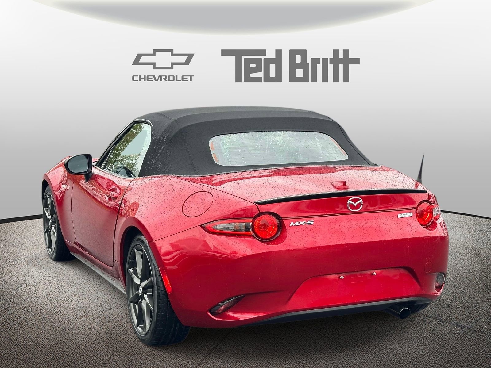 Used 2016 MAZDA MX-5 Miata Club RWD image 4