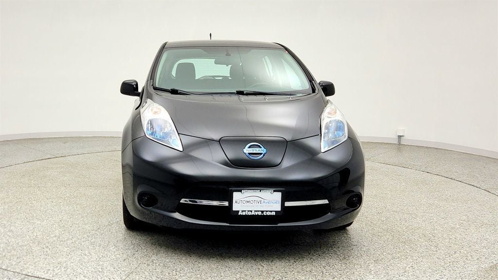 Used 2014 Nissan Leaf S w/ Charge Package FWD image 2