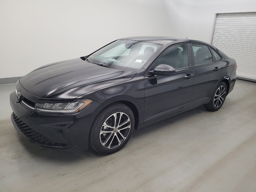 Used 2025 Volkswagen Jetta Sport FWD image 2