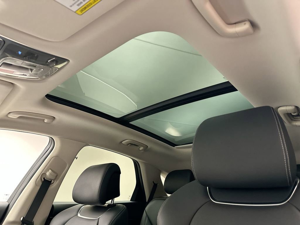 Used 2023 Genesis GV70 2.5T Select w/ Select Package image 11