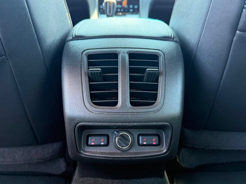Used 2018 Ford Taurus Limited FWD image 19
