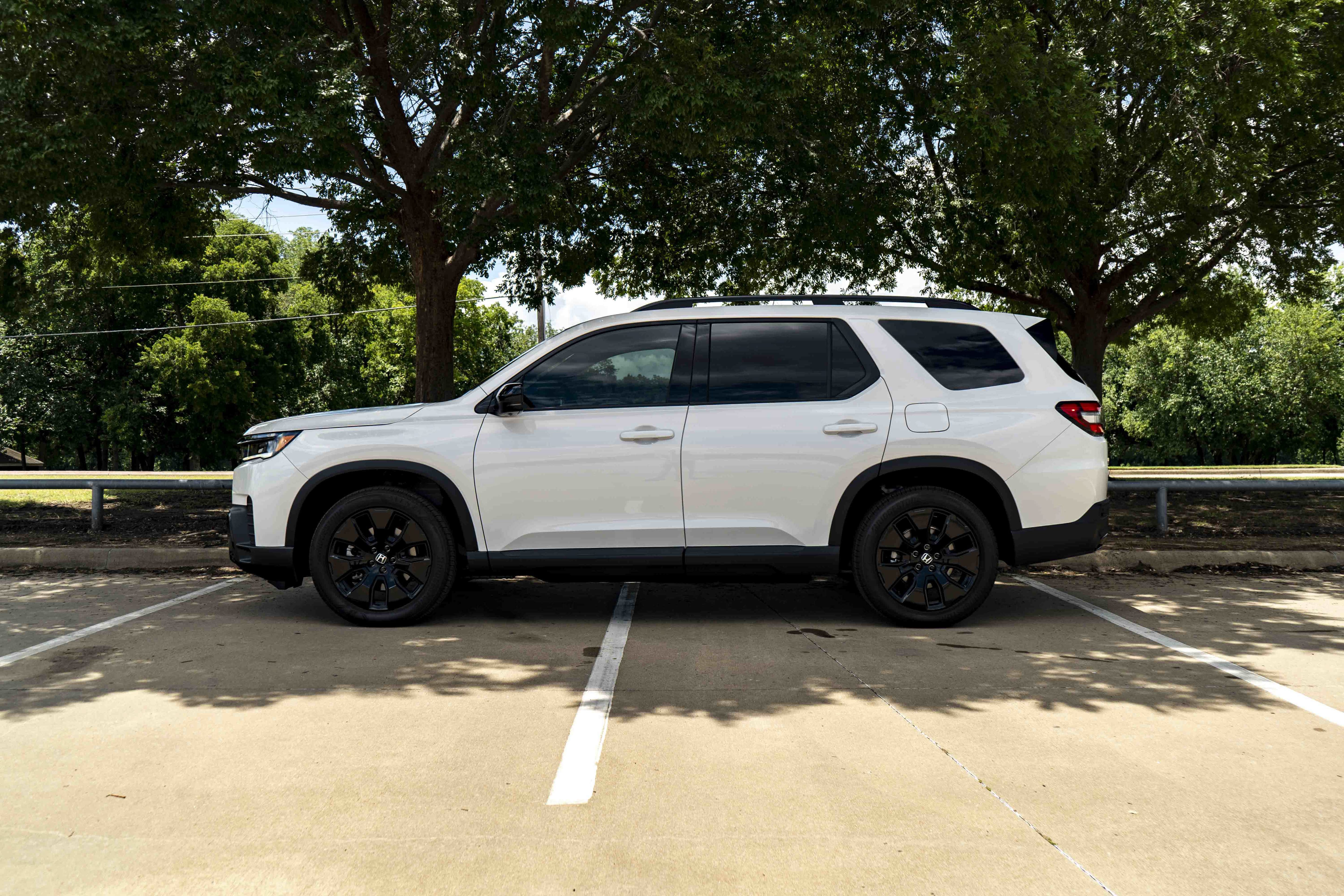 Used 2026 Honda Pilot Black Edition image 6