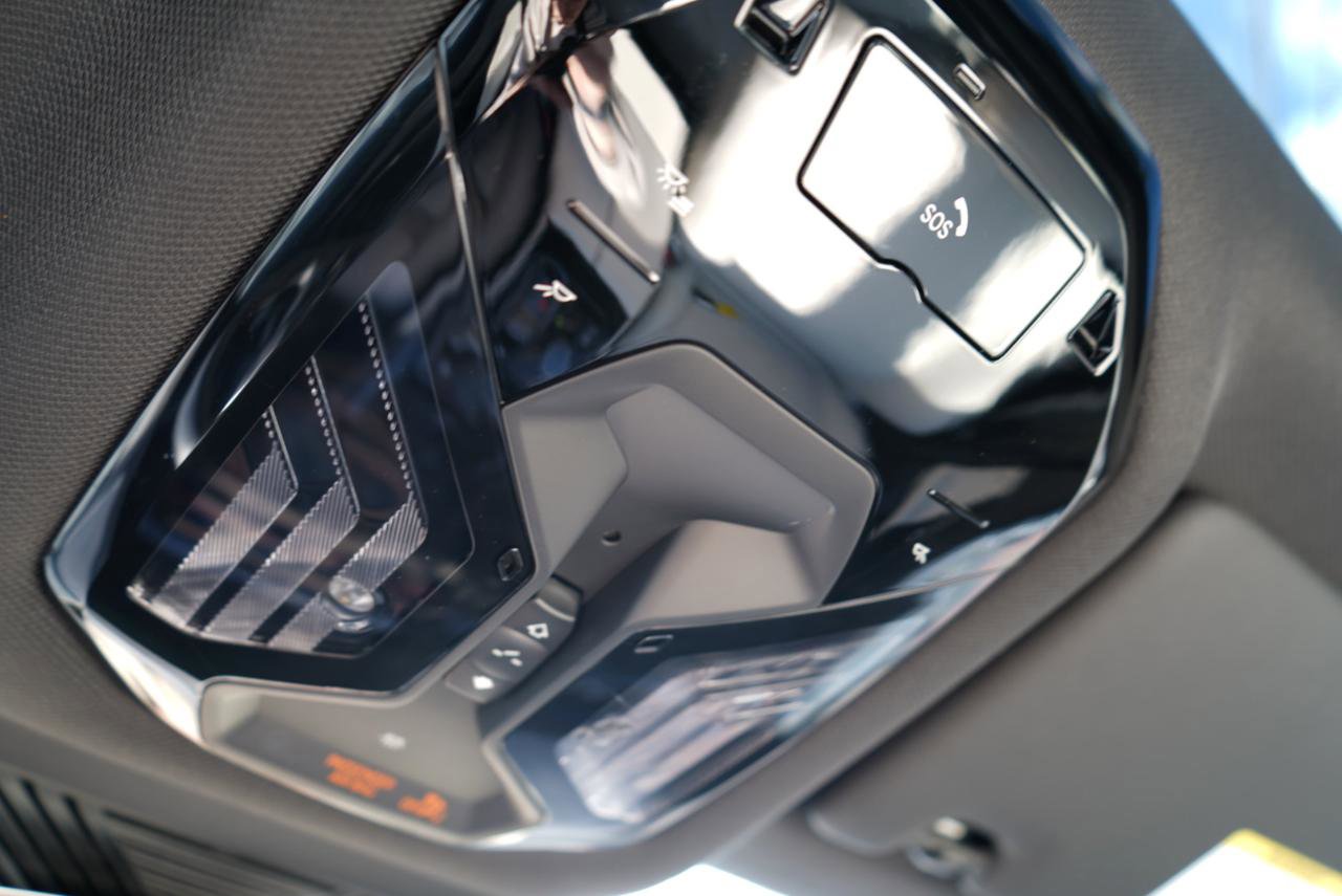 Used 2024 BMW 530i xDrive 530i xDrive Sedan w/ Convenience Package image 28