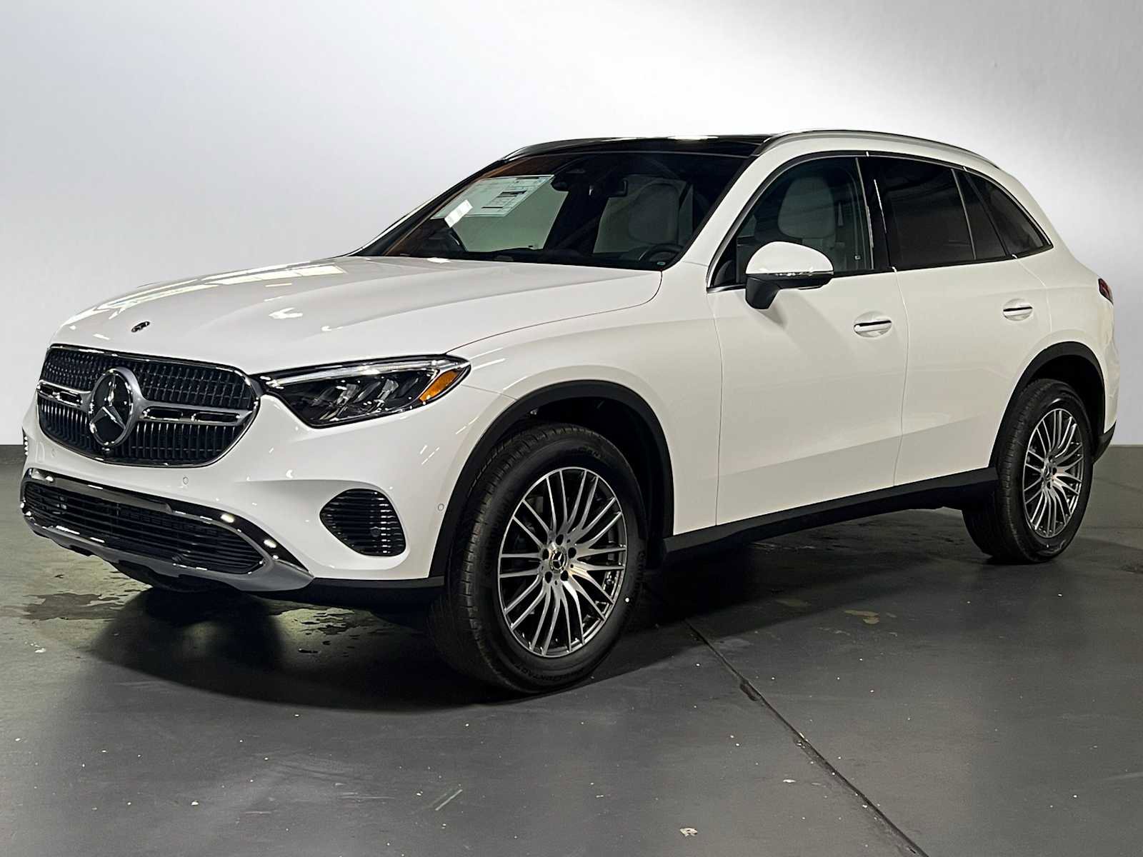 New 2025 Mercedes-Benz GLC 300 4MATIC image 7