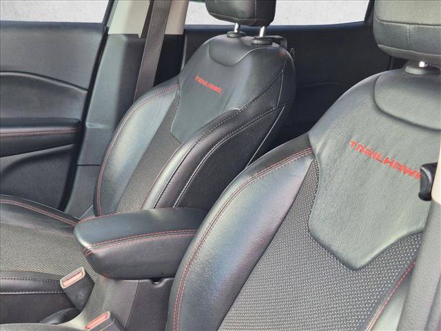Used 2019 Jeep Compass Trailhawk AWD/4WD image 9