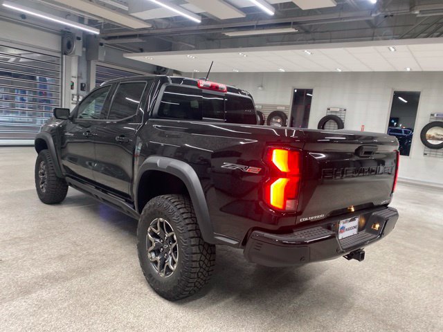 New 2026 Chevrolet Colorado ZR2 w/ Technology Package AWD/4WD image 8
