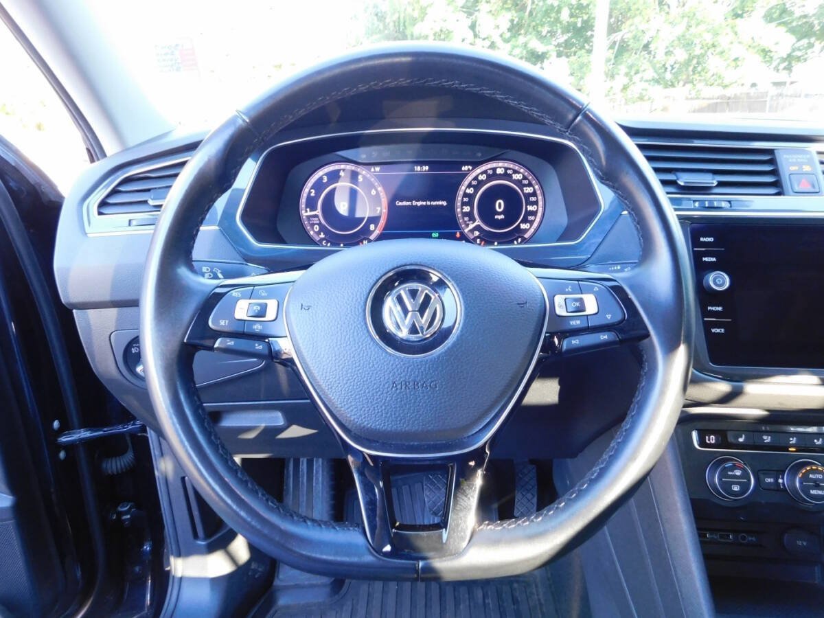 Used 2019 Volkswagen Tiguan SEL w/ 3rd Row Seat Package AWD/4WD image 8
