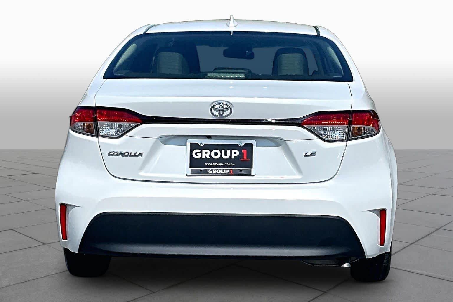 Used 2024 Toyota Corolla LE FWD image 5