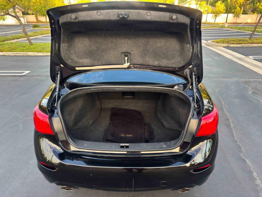 Used 2015 INFINITI Q50 Premium image 33
