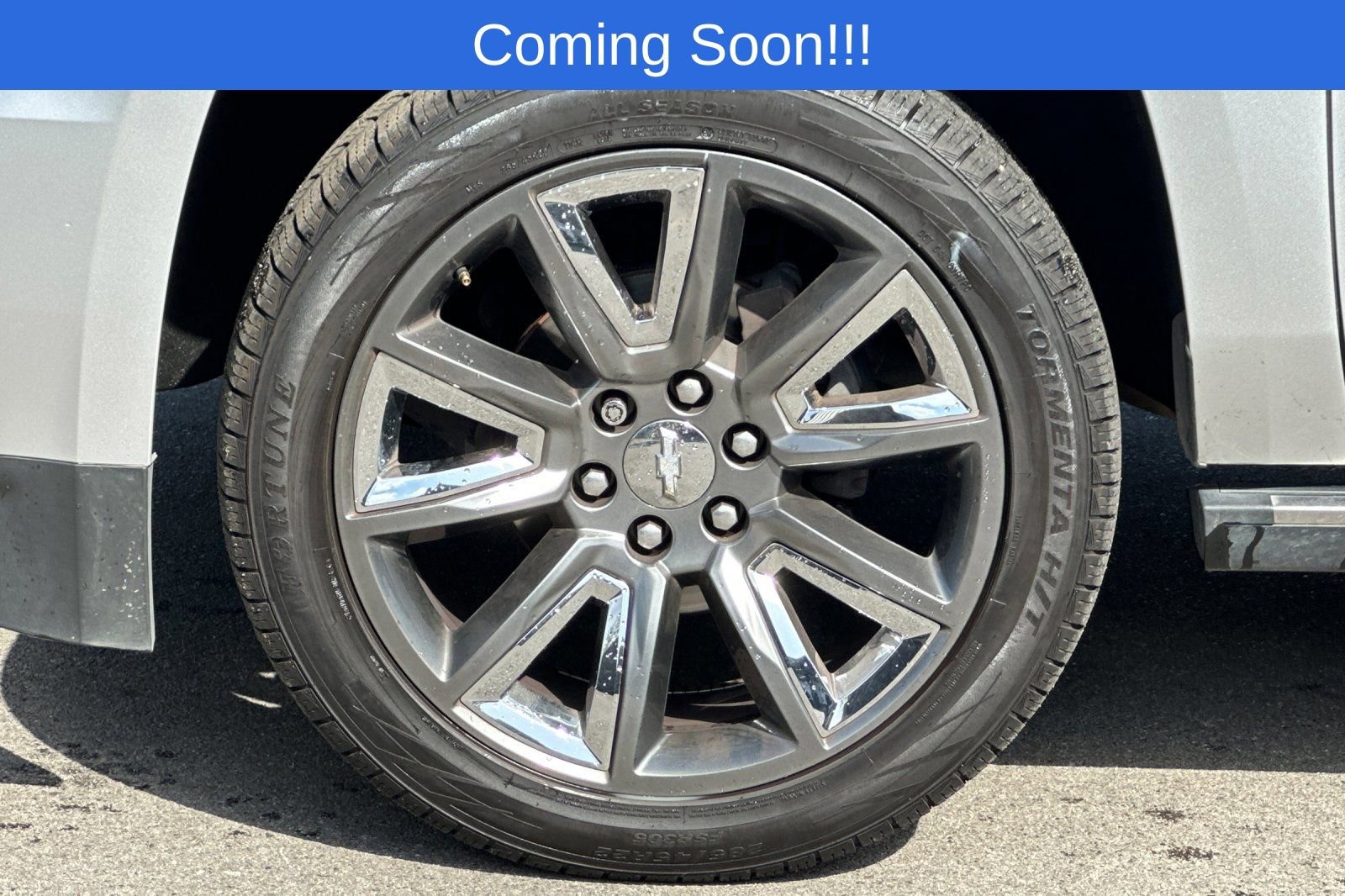 Used 2019 Chevrolet Suburban Premier RWD image 28