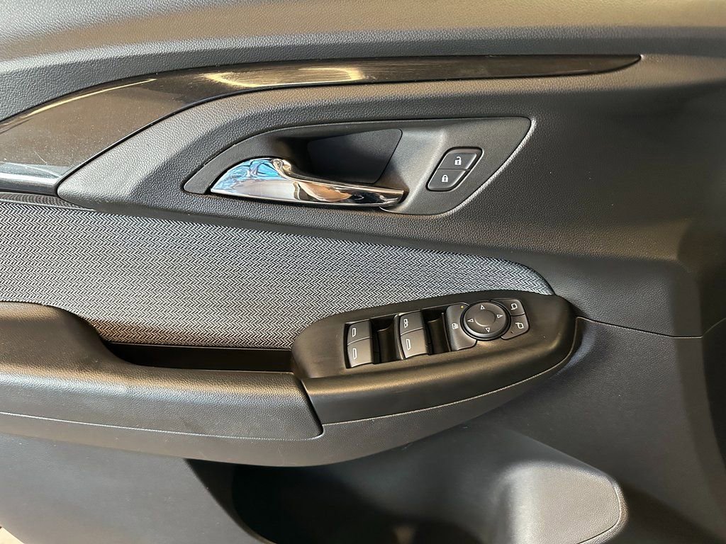 Used 2023 Chevrolet TrailBlazer LS image 19