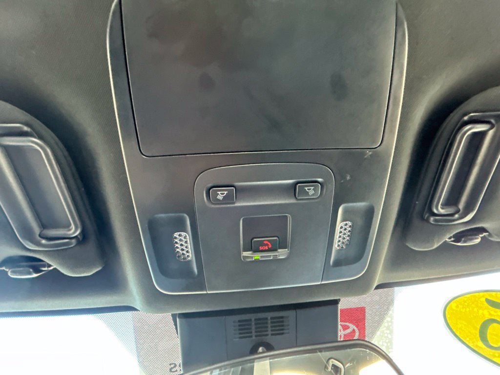 Used 2025 Toyota Camry SE FWD image 21