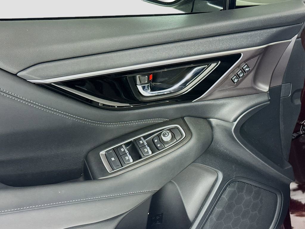 Used 2025 Subaru Outback Limited AWD/4WD image 20