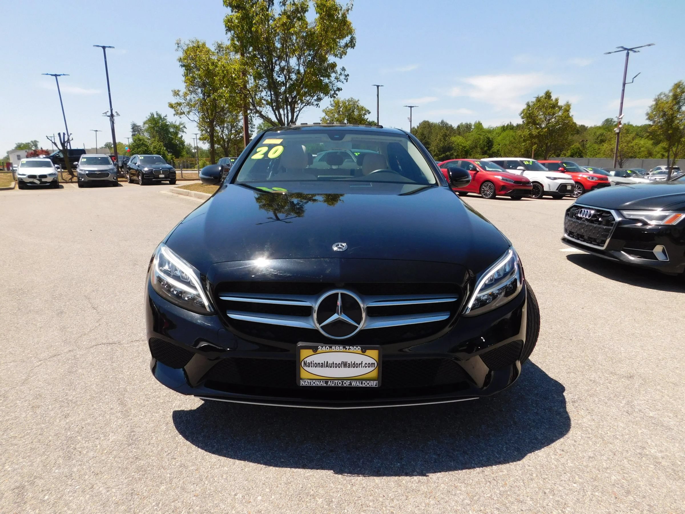 Used 2020 Mercedes-Benz C 300 4MATIC Sedan image 3