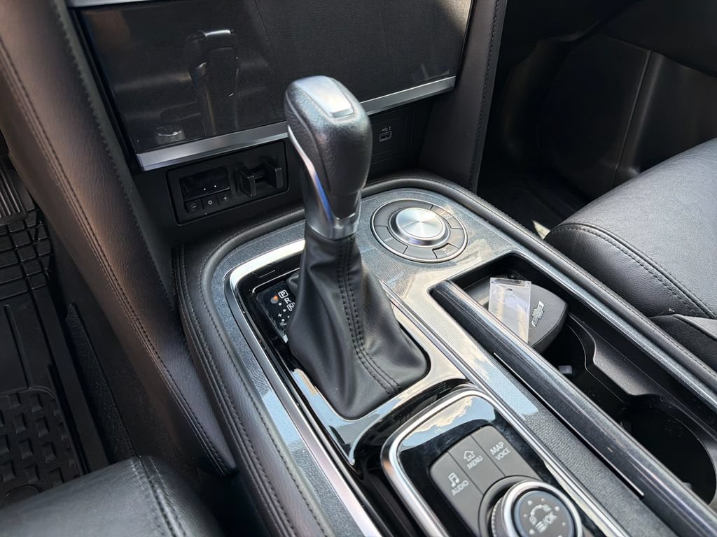 Used 2023 Nissan Armada SL w/ Midnight Edition Package RWD image 30