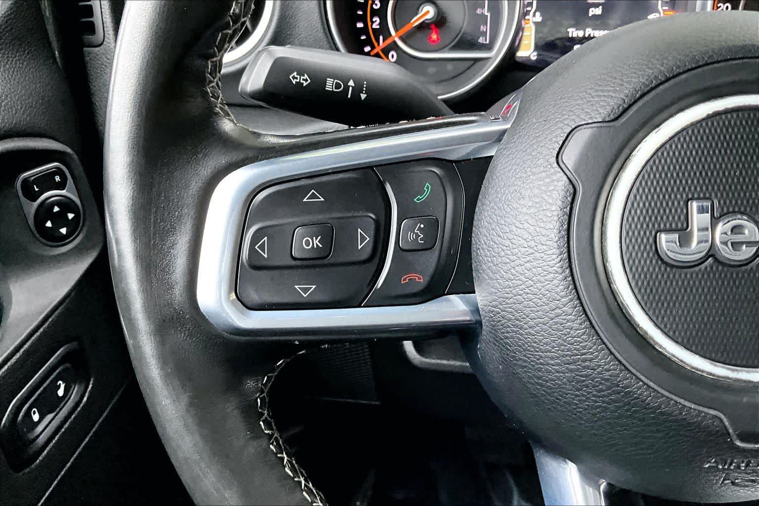 Used 2020 Jeep Gladiator Overland w/ Popular Equipment Package AWD/4WD image 22