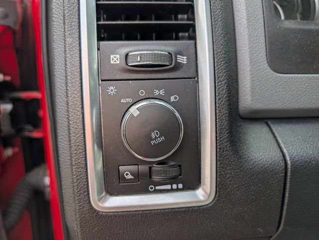 Used 2018 RAM 1500 SLT AWD/4WD image 11