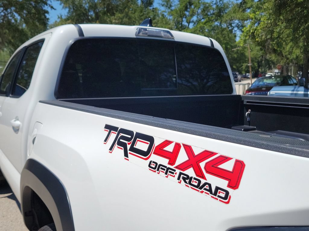 Used 2022 Toyota Tacoma TRD Off-Road w/ Technology Package AWD/4WD image 9