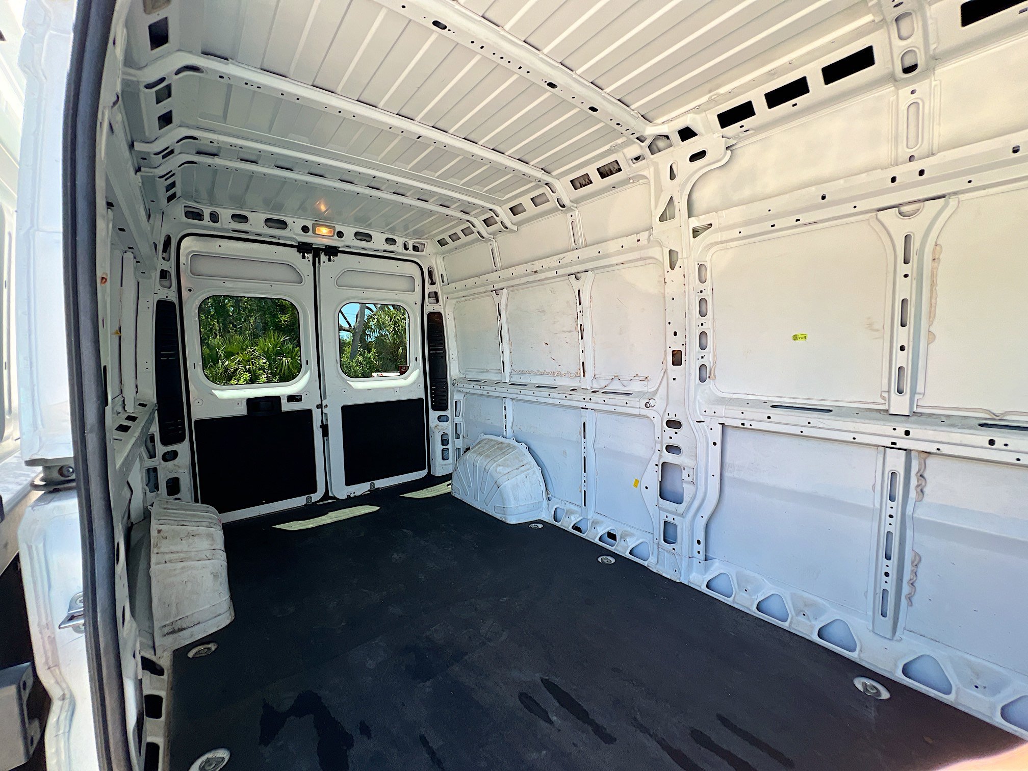 Used 2023 RAM ProMaster 2500 image 32