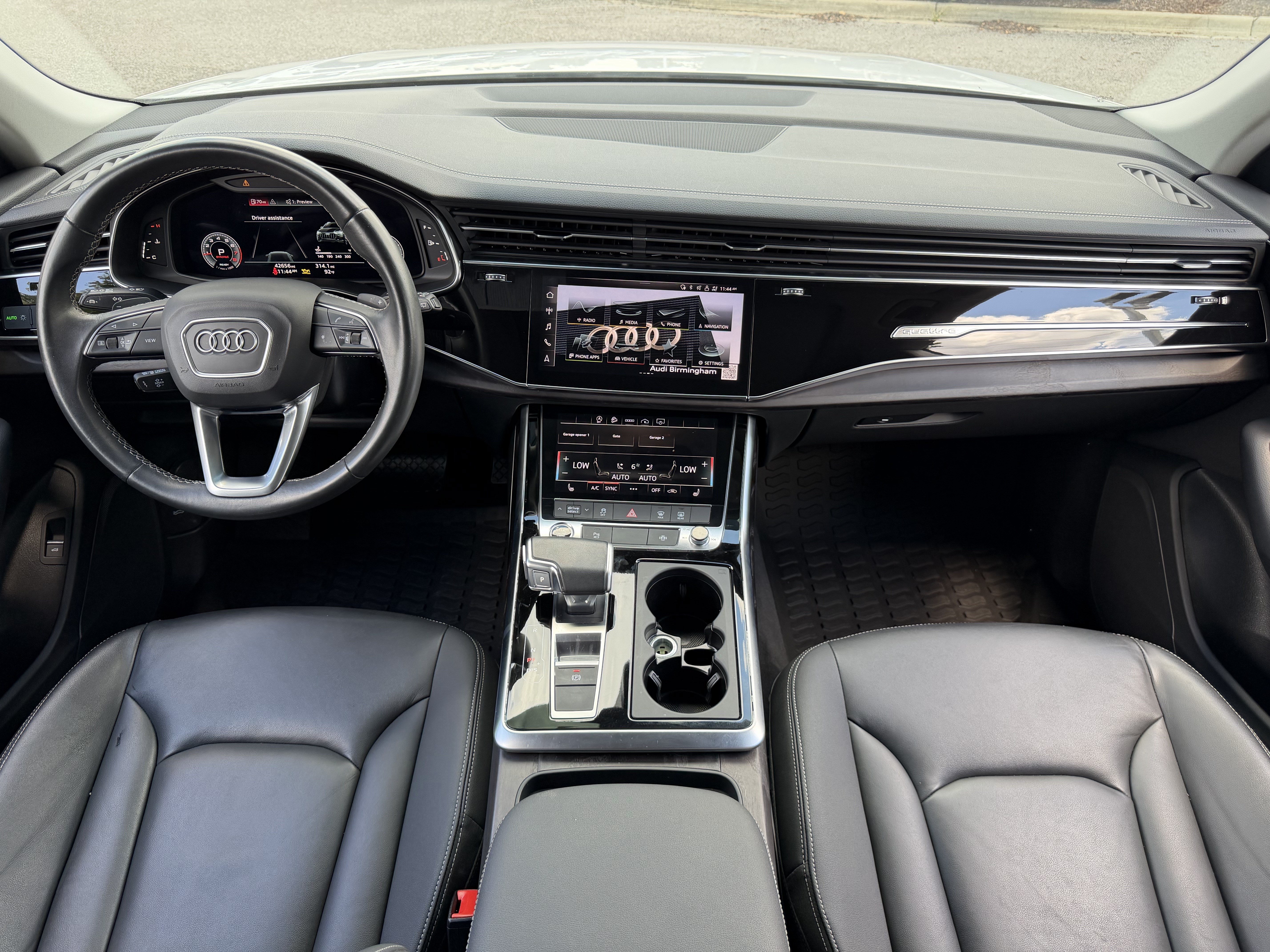 Used 2023 Audi Q8 Premium w/ Convenience Package AWD/4WD image 31