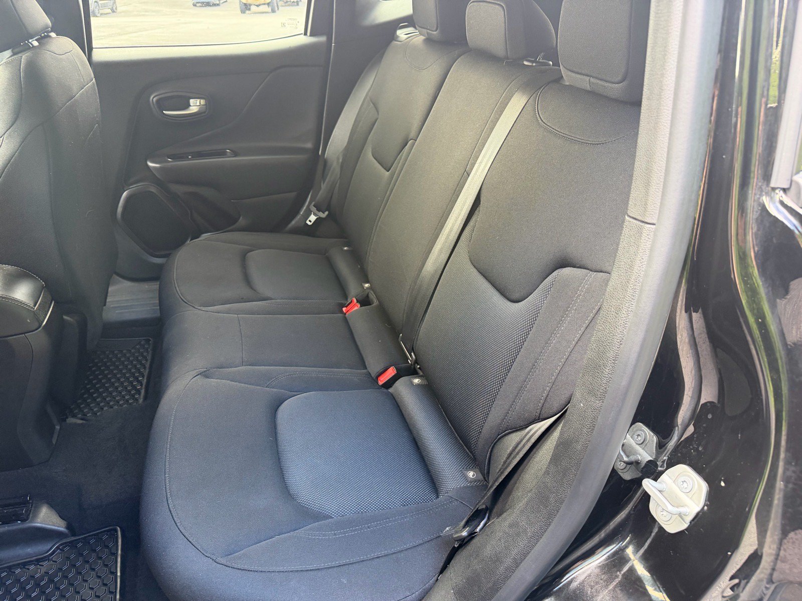 Used 2023 Jeep Renegade Latitude AWD/4WD image 48