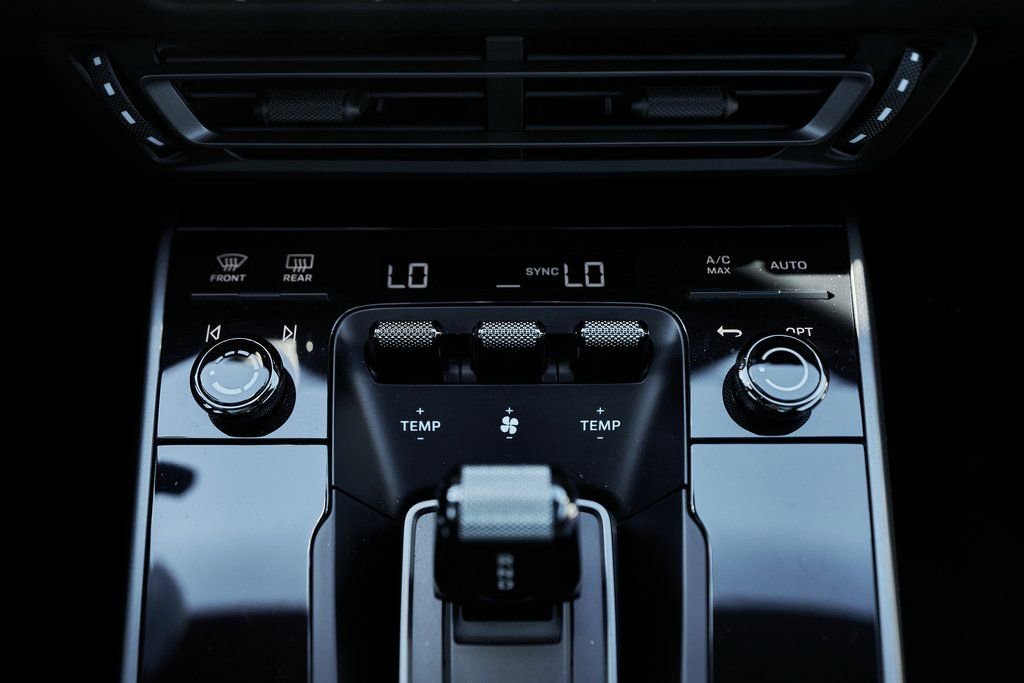 Used 2024 Porsche 911 Carrera S w/ Sport Package RWD image 59