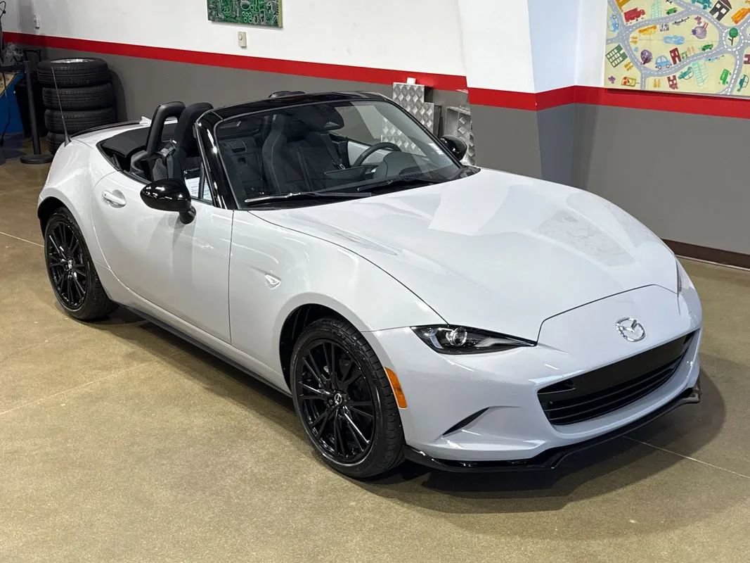Used 2026 MAZDA MX-5 Miata Club w/ Interior Package RWD image 57
