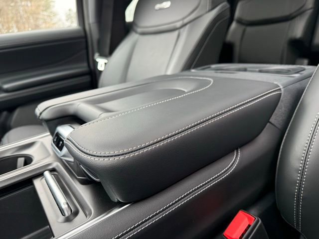 New 2026 Ford Expedition Platinum w/ Stealth Appearance Package image 19