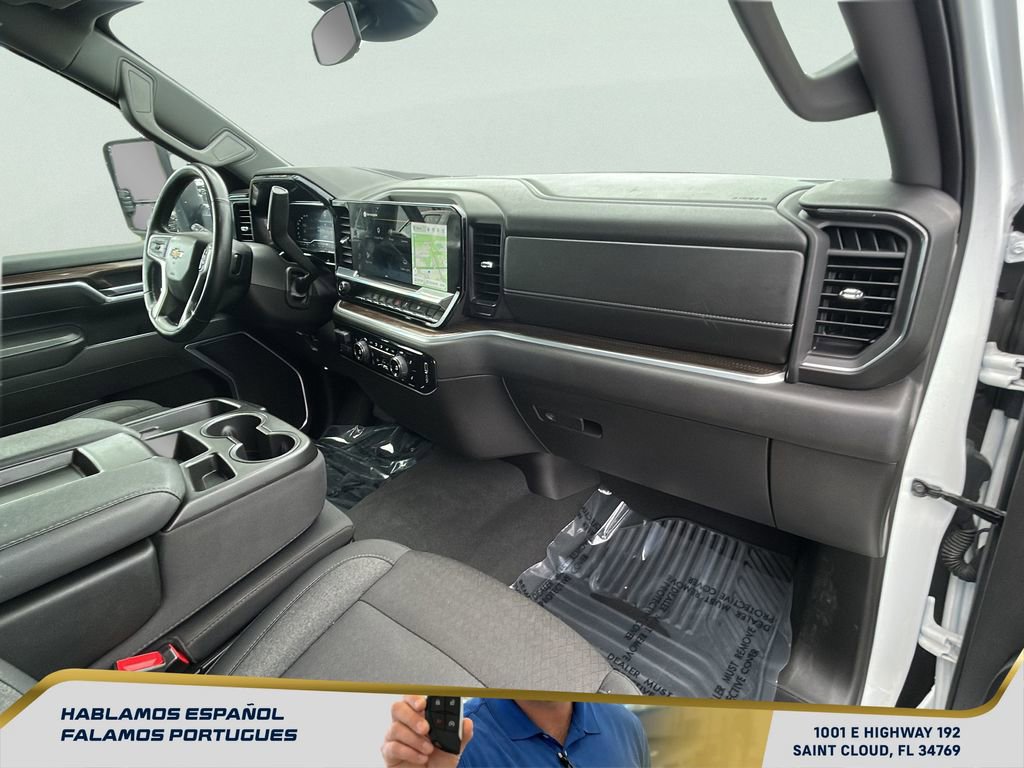 Used 2025 Chevrolet Silverado 2500 LT w/ Convenience Package image 37