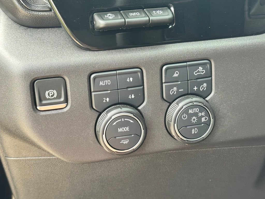 Used 2025 Chevrolet Silverado 1500 ZR2 w/ Technology Package image 29