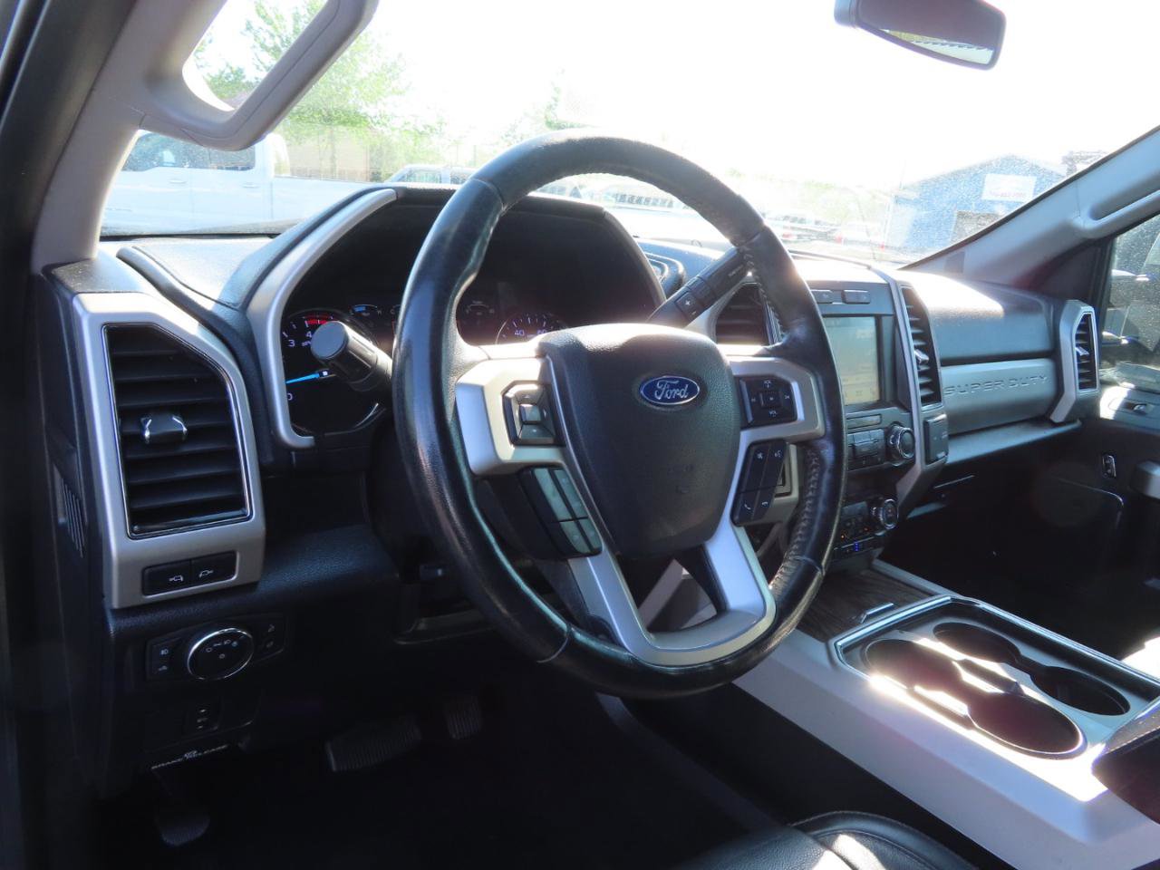 Used 2019 Ford F350 Lariat w/ Lariat Value Package image 29