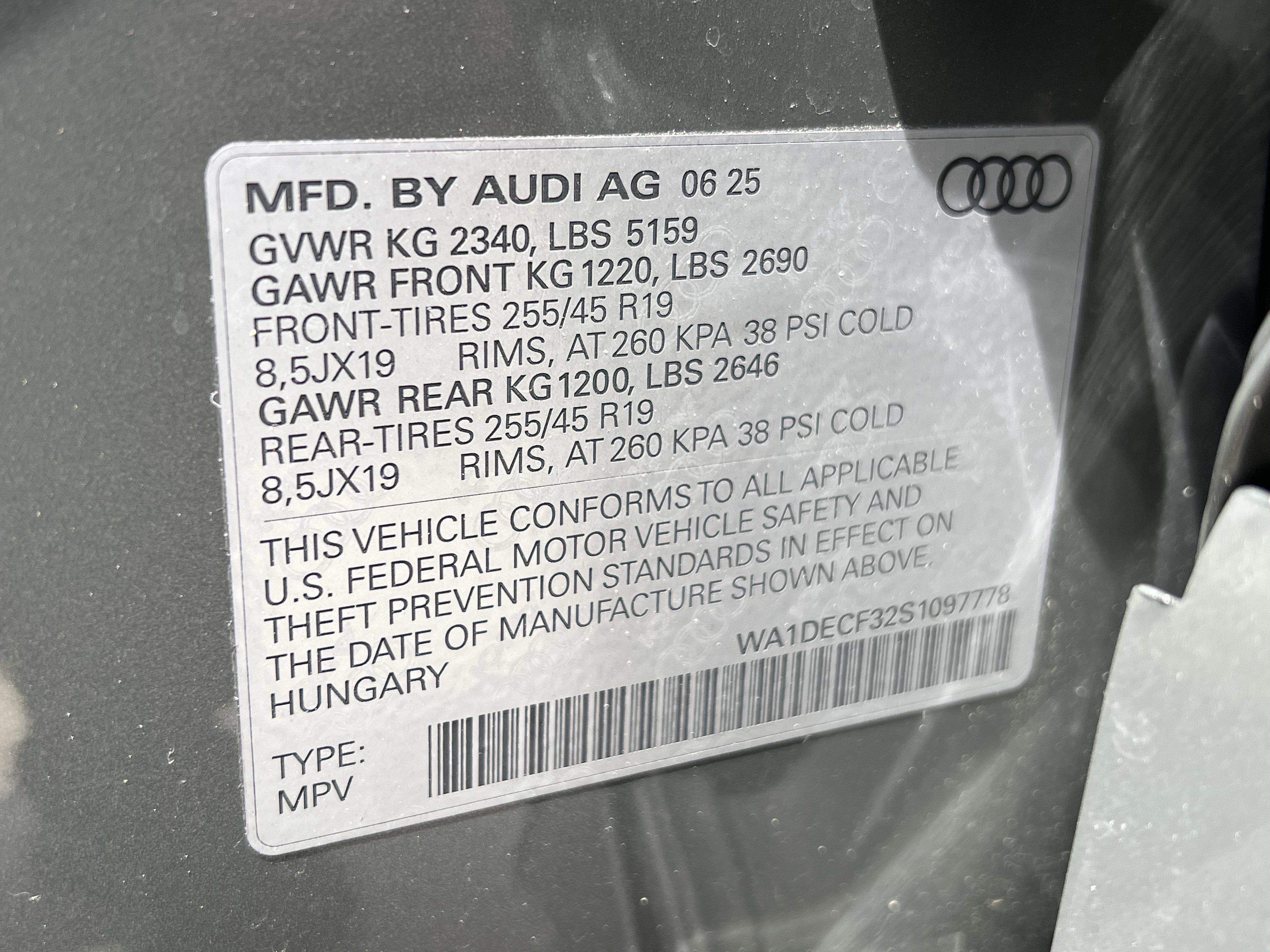 Used 2025 Audi Q3 2.0T Premium w/ Convenience Package AWD/4WD image 37
