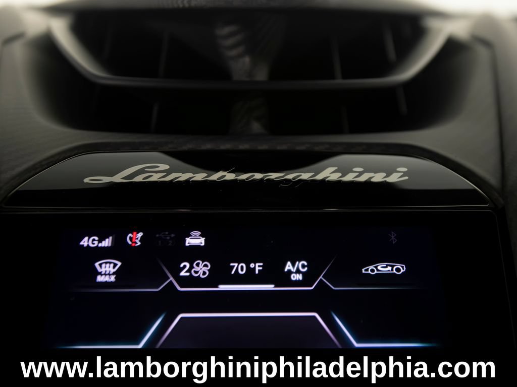 Used 2024 Lamborghini Revuelto AWD/4WD image 18