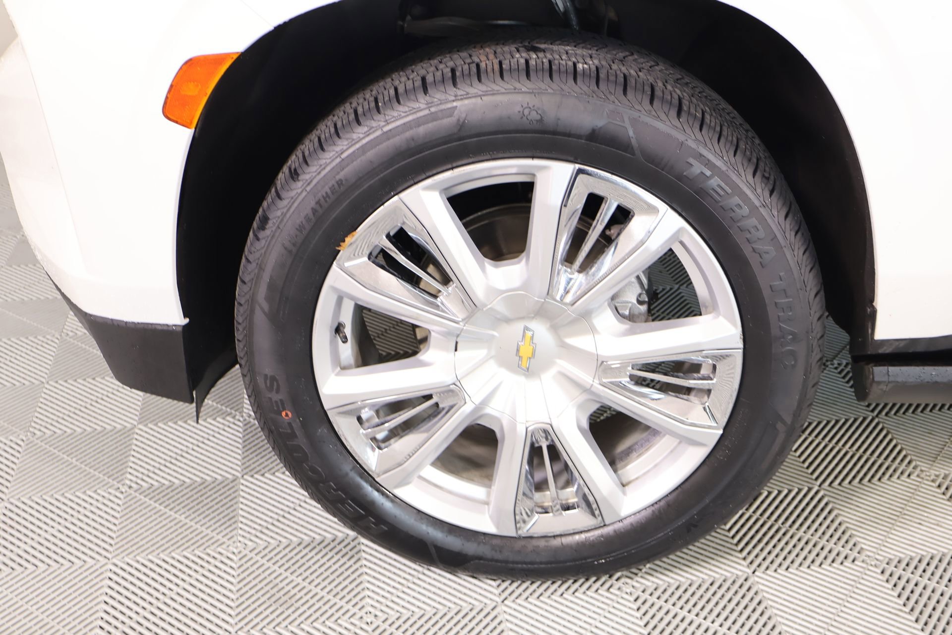 Used 2024 Chevrolet Tahoe High Country AWD/4WD image 21