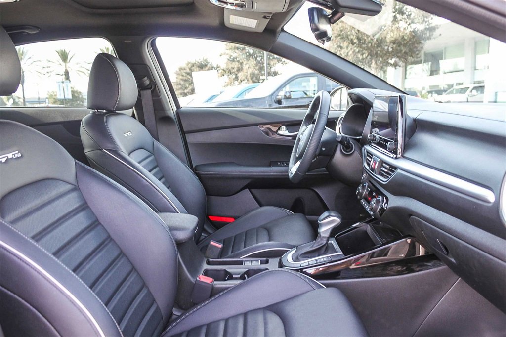 Used 2023 Kia Forte GT-Line w/ GT-Line Premium Package image 21