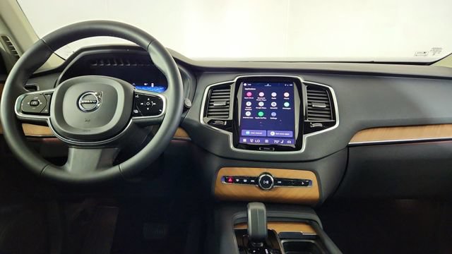 Certified 2023 Volvo XC90 B5 Plus w/ Protection Package Premier AWD/4WD image 24