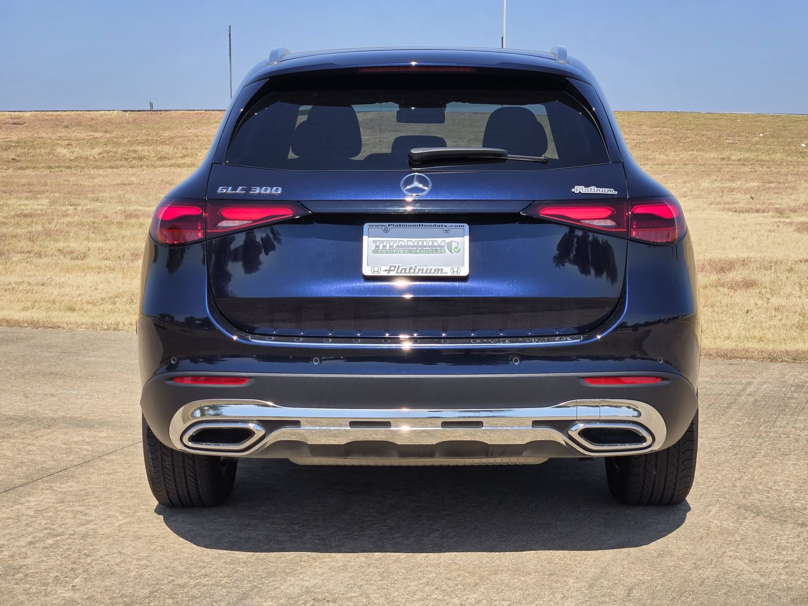Used 2023 Mercedes-Benz GLC 300 image 8