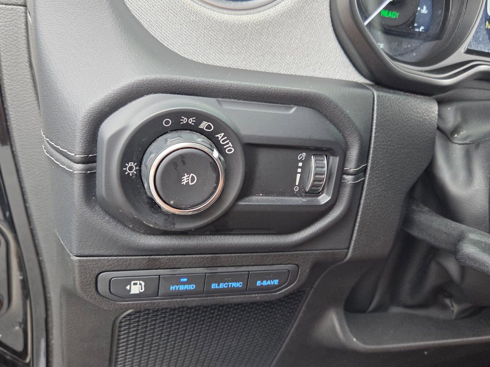 Used 2024 Jeep Wrangler Unlimited Sahara image 29