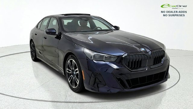 Used 2026 BMW 540i xDrive AWD/4WD image 2