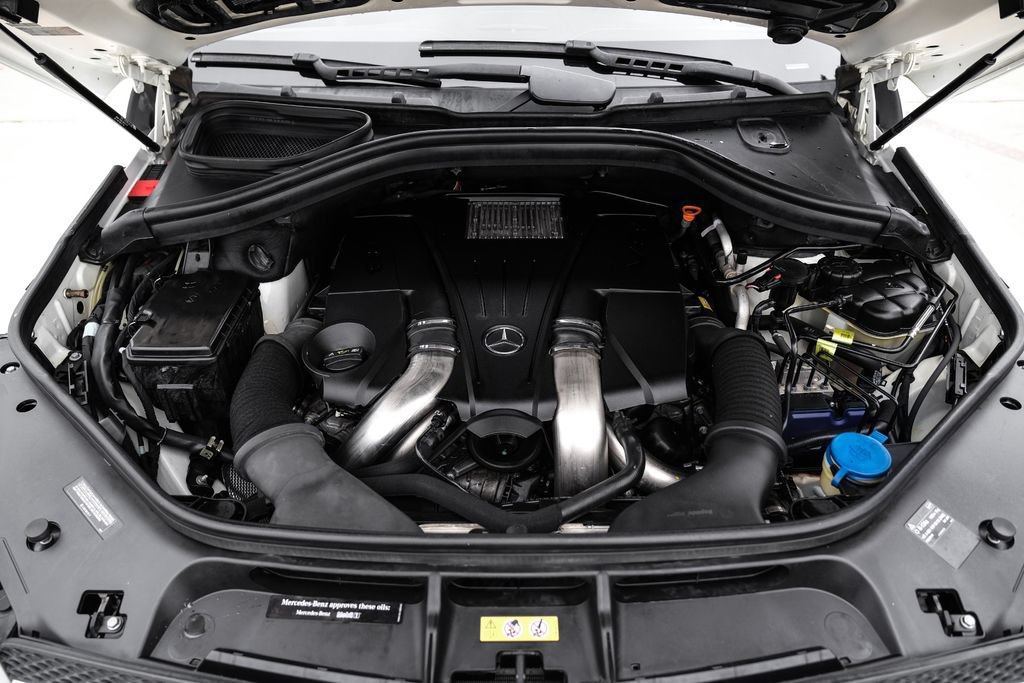 Used 2015 Mercedes-Benz GL 550 4MATIC image 52